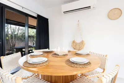 Image de The Beachwood Nest - Holiday Home with coastal vibe and below ground pool