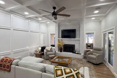 Image de Newly renovated 3-bedroom house in charming Lubbock neighborhood