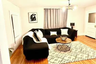 Image de Luxe 2-bedroom apartment near university of Rochester and hospitals. pets allowed