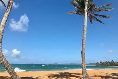 Image de Blue Beach Oasis 200ft. from the beach!