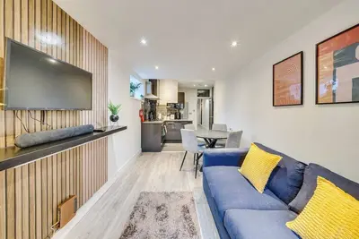Image de Cosy 1Br Relocation Contractors Family with parking