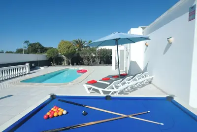 Image de A great, 2 bedroom detached villa in the los Pocillos area of Puerto del Carmen