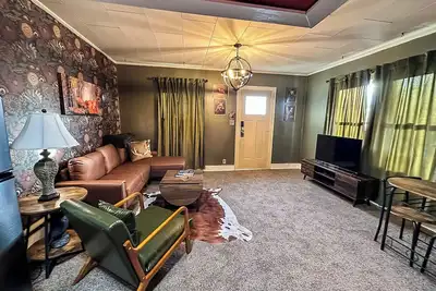 Image de Perfect Hunters Den-1 Bed/1Bath/Deck-Close to Main Street-Russell Ks