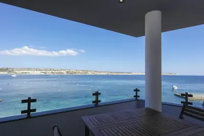 Image de This apartment is a 3 bedroom(s), 2 bathrooms, located in Il-Mellieħa, Malta.