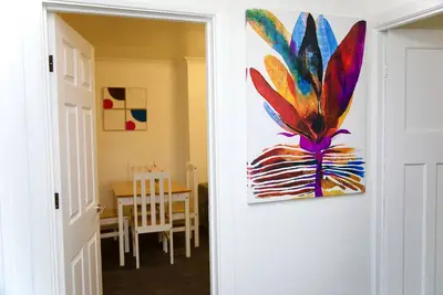 Image de Cosy & Stylish 2 Bedroom G/F flat in Prime Location