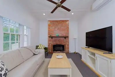 Image de Manuka Village - Sleeps 9 - Free parking