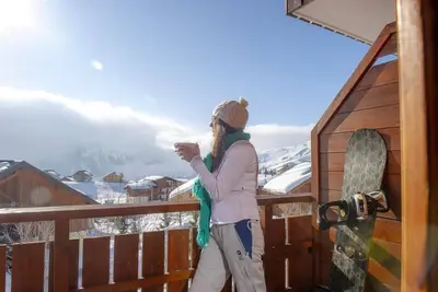 Image de À 50m des pistes de ski, balcon, parking, télévision, casier à ski, 30m², La Toussuire