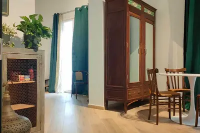 Image de Spacious renovated Art Nouveau apartment overlooking Palermo's historic center