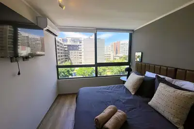 Image de Hom | WiFi | Aa | Metro cerca | Lavanderia