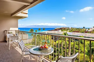 Image de Ocean View steps from beach, dining, shopping 820