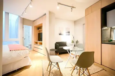 Image de Hom I  Wifi AirAcond Galeria Gastronomia Lastarria