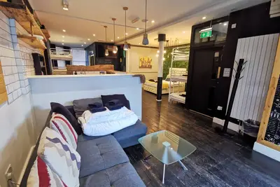 Image de Appartement-Salle de bain privée séparée-Appartement-Pas de vue
