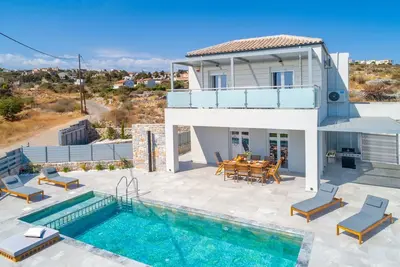 Image de Gianna's Panoramic Seaview Twin Villas with pool 1