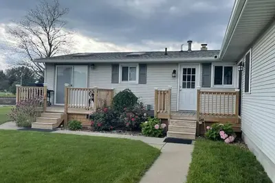 Image de Riverside Retreat on the Au Gres River – Your Perfect Getaway!