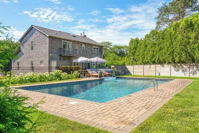 Image de Spacious Southampton Home with Pool, Minutes to Shinnecock Hills Golf Club, . . .