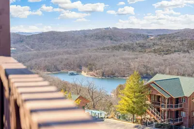Table Rock Lake View Penthouse Near Sdc