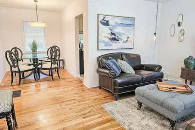 Image de Cozy & Charming 3-bedroom cottage in Springfield - Great Location! Pet friendly!