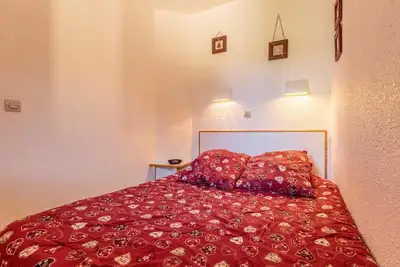 Image de À 100m des pistes de ski, 4ème étage, vue station, balcon, télévision, casier à ski, 25m²