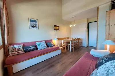 Image de À 100m des pistes de ski, 4ème étage, vue montagne, balcon, télévision, casier à ski, 35m²