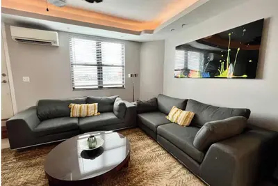 Image de All Decked Out! 2Bd Apt w/Patio in Center City!