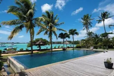 Image de Villa 4 chambres à Grand Baie, pieds dans l'eau