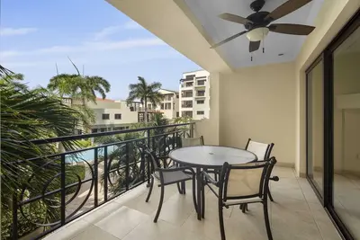 Image de Pc209 - Pool View - Perfect for families or group - Close to Palm Beach - 2br