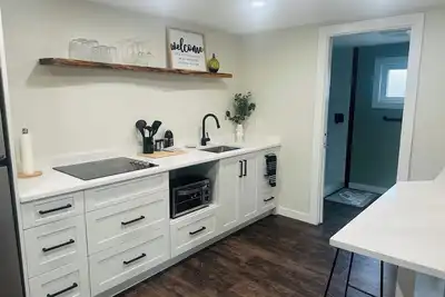 Image de Port Beach Retreat - Modern & Cozy Stay!