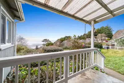 Image de Gog and Pop's Beach House - Ocean Views, WiFi, Bbq