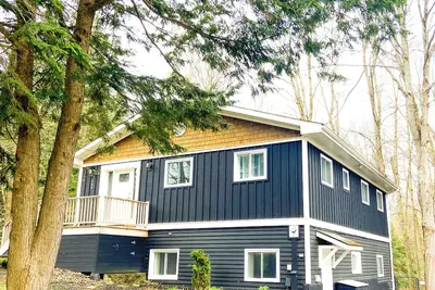 Image de Spacious Private Comfort, Ev Charger, Pet Ok, Lg Fenced Backyard, Firepit, Bbq