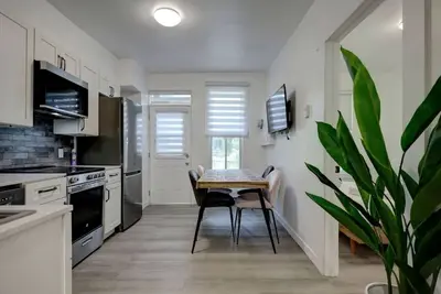 Image de Stylish 4br Unit Near Plateau & Dt Mtl