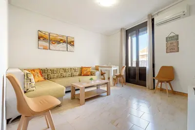Image de Appartement \"El Compromiso\" avec balcon, Wi-Fi et climatisation