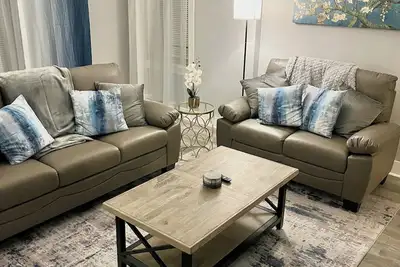 Image de Stylish and Cozy 2br, Family Friendly, Free Parking