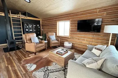 Image de Traut Cabin - Mountain Views & Family Friendly