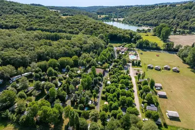 Image de Camping 4* | Lac à 300m | Sarlat à 10 km