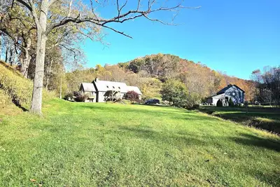 Image de Charming 2-bedroom house on working farm in Salem, West Virginia,