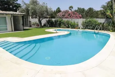 Image de Juncus Ville swimming pool