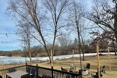 Image de Remodeled Home on Wooded Nagawicka Lake Channel