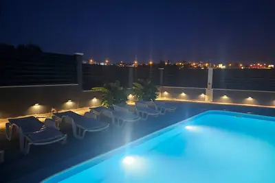 Maison pour la famille avec la piscine Solin, Split (K-21376)