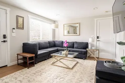 Image de Cozy hidden gem, 2-bedroom house minutes from Seattle. Home away from home