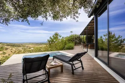 Stunning villa with pool and amazing view