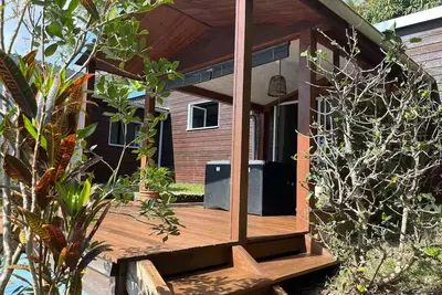 Image de Bungalow Charmant Verdure Et Panorama Oceanique