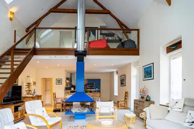 Image de Grande longère rénovée spacieuse et lumineuse