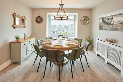 Image de Beautifully presented holiday home a short stroll from the beach