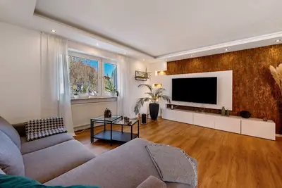 Image de Appartement 'Moderne Wohnung In Ruhiger Lage' avec balcon et Wi-Fi