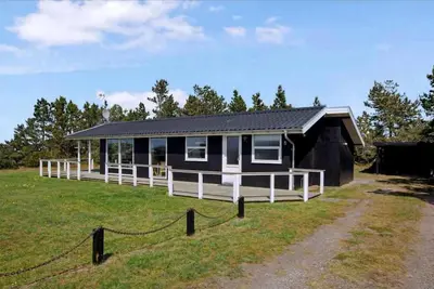Image de Lovely summer house 50 meters from the beach