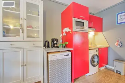 Image de Appartement refait à neuf et climatisé à 500m de la plage ds résidence sécurisée