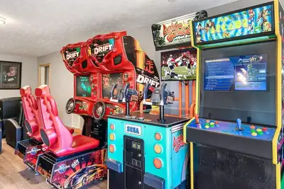 Image de This cabin is a 4 bedroom(s), 3 bathrooms, located in Sevierville, Tn.