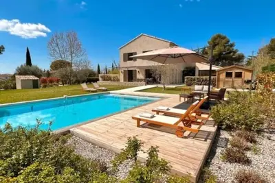 Villa Moderne et Chaleureuse à Aix-en-Provence