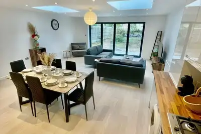 Image de 3 Bed Flat - Sleeps 6 - Parking - Wifi