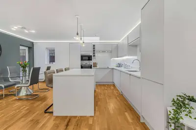 Image de Great spacious house with parking and garden